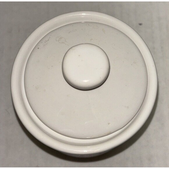 RUSS BERRIE AND CO VTG Creamer And Sugar Bowl w/ Lid “A Christmas Remembered” - Picture 7 of 16